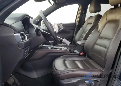 2021 Mazda Cx-5 Signature z USA, uszkodzony, nr VIN JM3KFBEY0M0423806